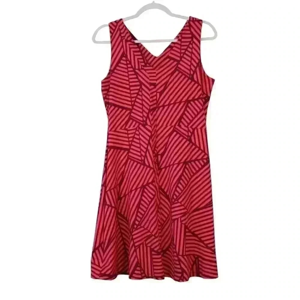 Title Nine Dress Size Medium Sleeveless Geometric Pink Purple Athletic Dream